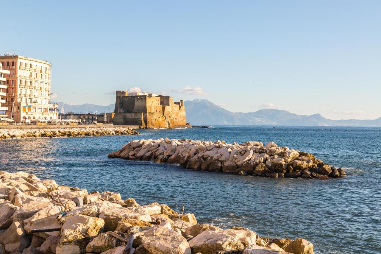 Parthenope'S Eye On The Seafront By Napoliapartments Екстер'єр фото